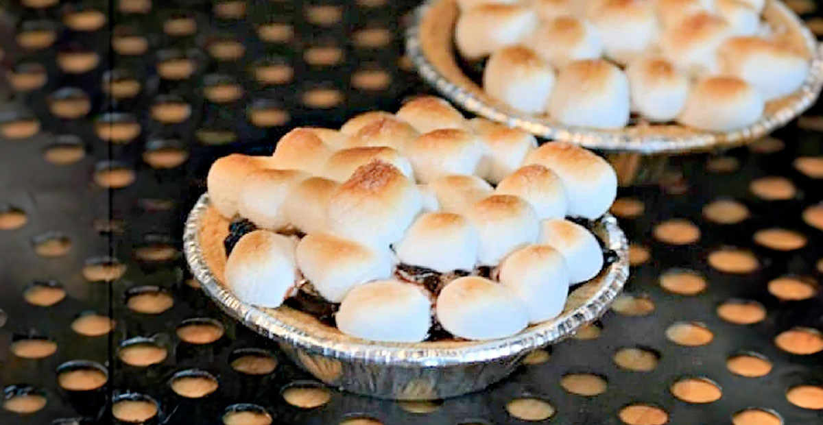 Mini s'more pies
