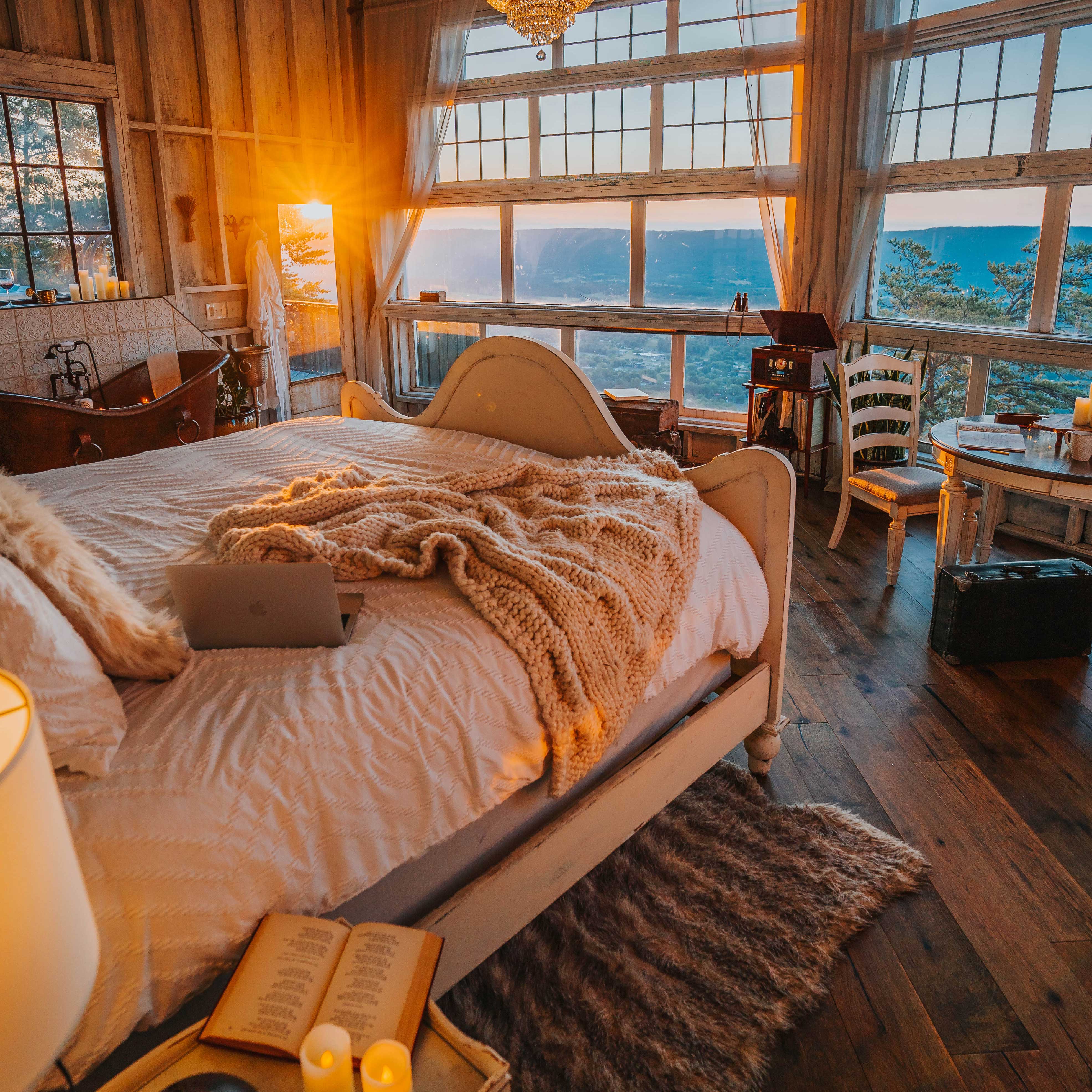 Cozy mornings at BOLT FARM